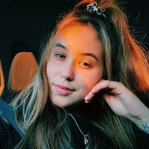 Meet your Posher, Alexandra